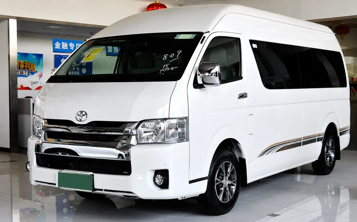 Xe van 13 chỗ